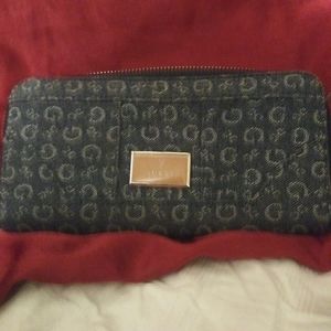 Guess wallet